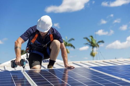 Vad är viktigast att tänka på när man investerar i solpaneler?