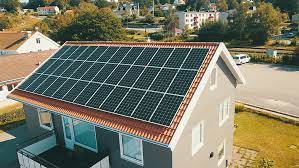 ➡️ Byggnadsintegrerade solceller – LG Solar Sverige